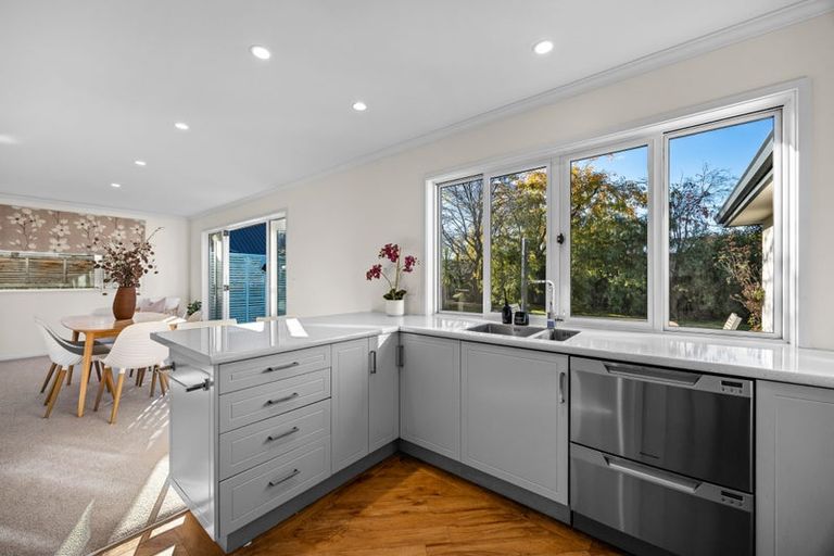Photo of property in 52 Meadowstone Drive, Wanaka, 9305
