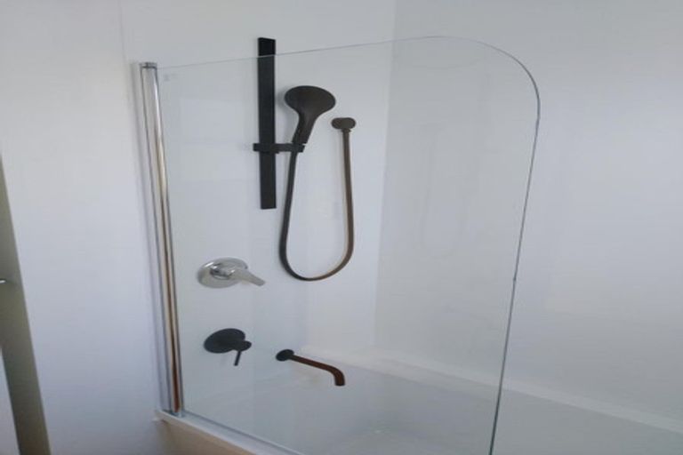 Photo of property in 131a Normandale Road, Normandale, Lower Hutt, 5010