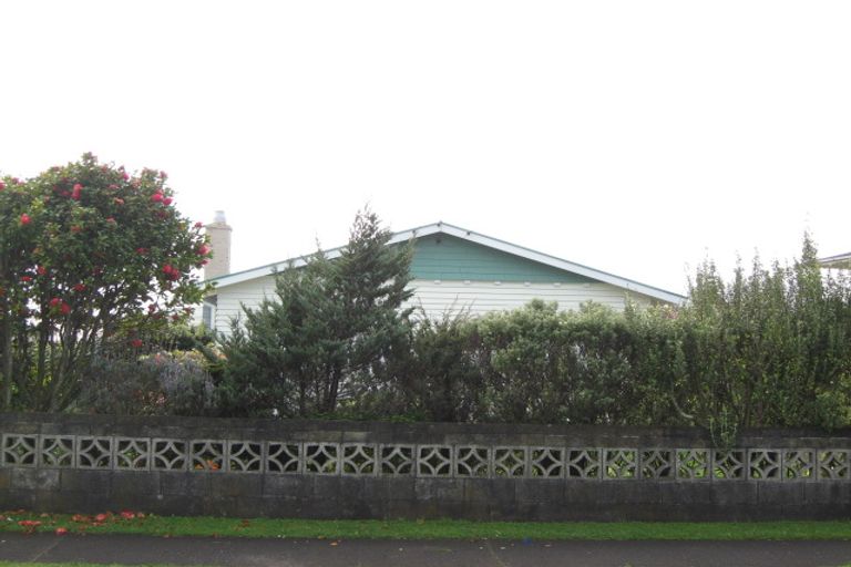 Photo of property in 72a Broadway, Waitara, 4320