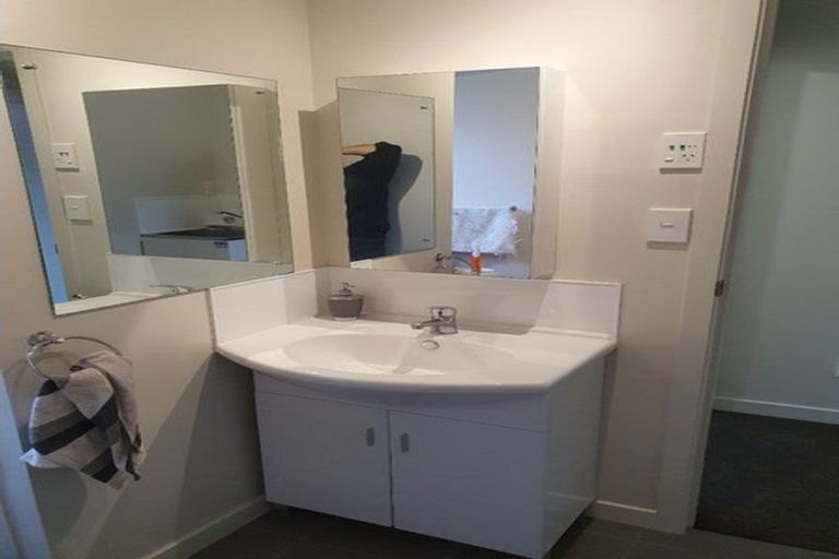 Photo of property in 5/19 Milton Road, Orewa, 0931