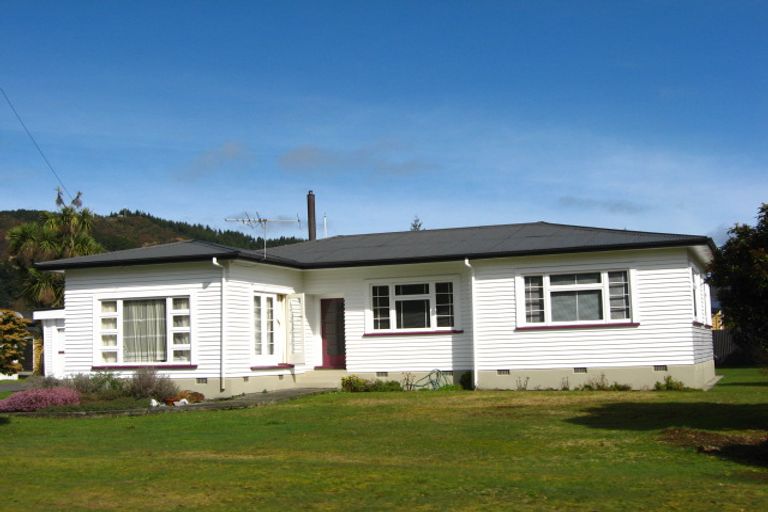 Photo of property in 74-76 Main Street, Reefton, 7830