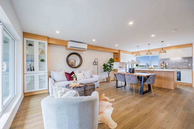 Photo of property in 7c Liston Street, Northcote, Auckland, 0627