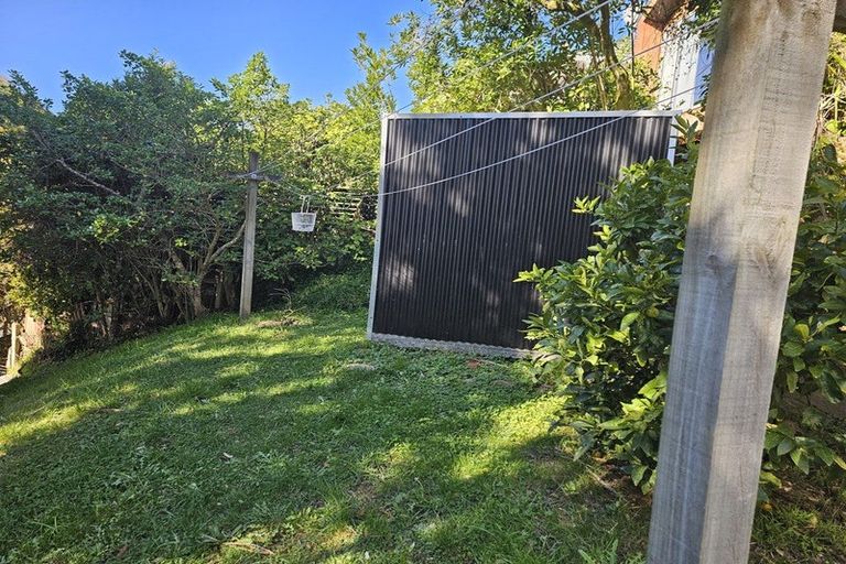 Photo of property in 51 Albemarle Road, Northland, Wellington, 6012