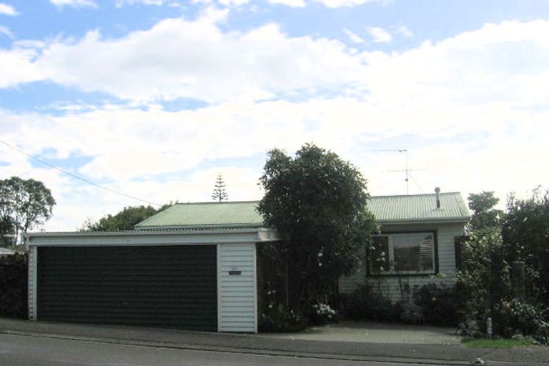 Photo of property in 231 Golf Road, Titirangi, Auckland, 0604