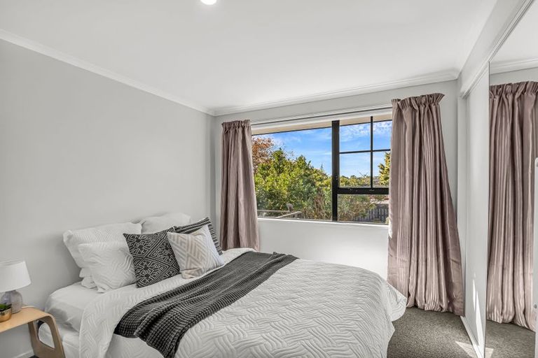 Photo of property in 64 Karnak Crescent, Russley, Christchurch, 8042