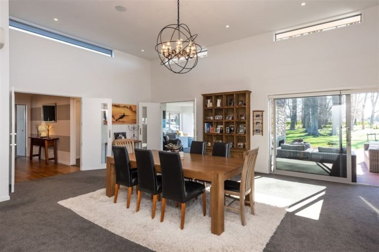 Photo of property in 28 Oakgrove Drive, Rangiora, 7400