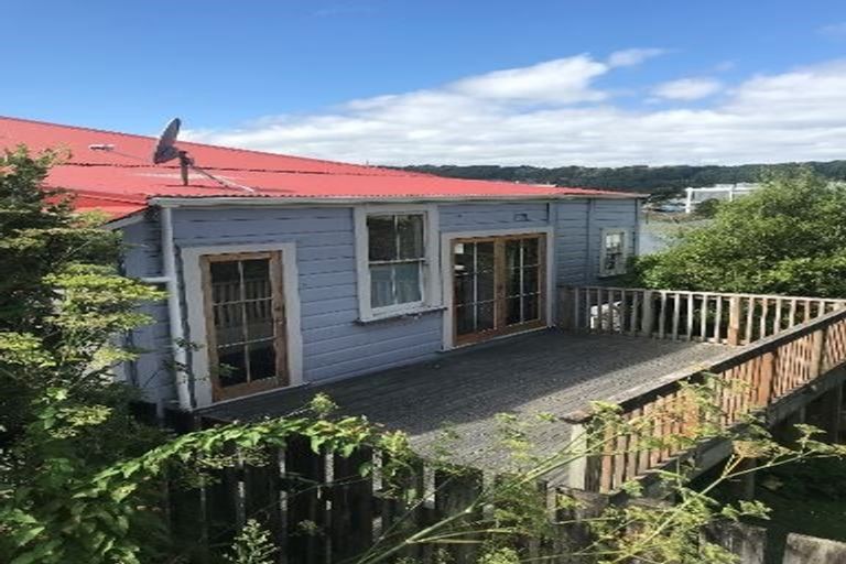 Photo of property in 35 Hankey Street, Mount Cook, Wellington, 6011