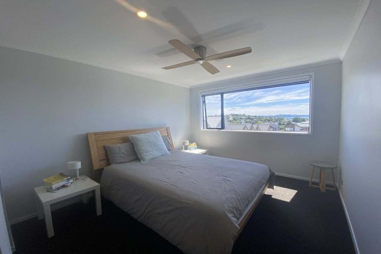 Photo of property in 15 Seafarer Crescent, Stanmore Bay, Whangaparaoa, 0932