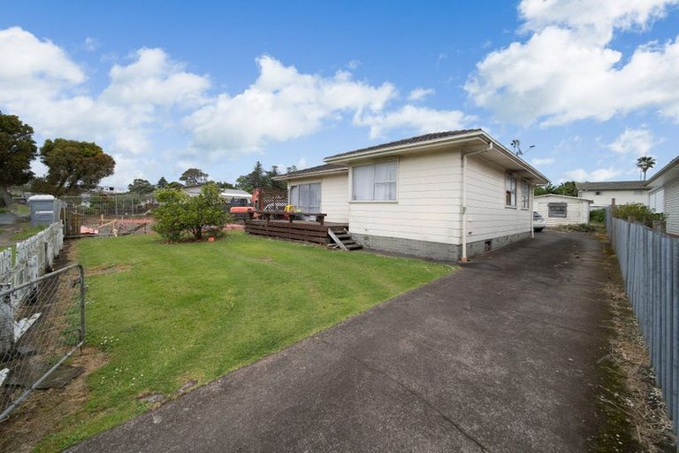 Photo of property in 12 Kivell Close, Mangere East, Auckland, 2024