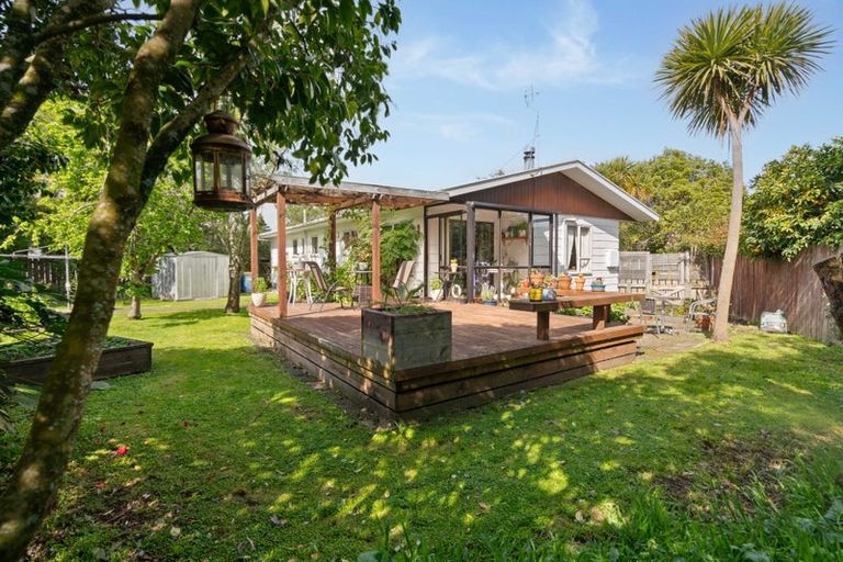 Photo of property in 9 Loasby Place, Greytown, 5712