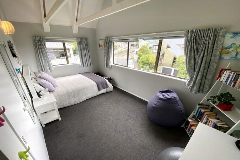 Photo of property in 3 Cassis Place, Crofton Downs, Wellington, 6035