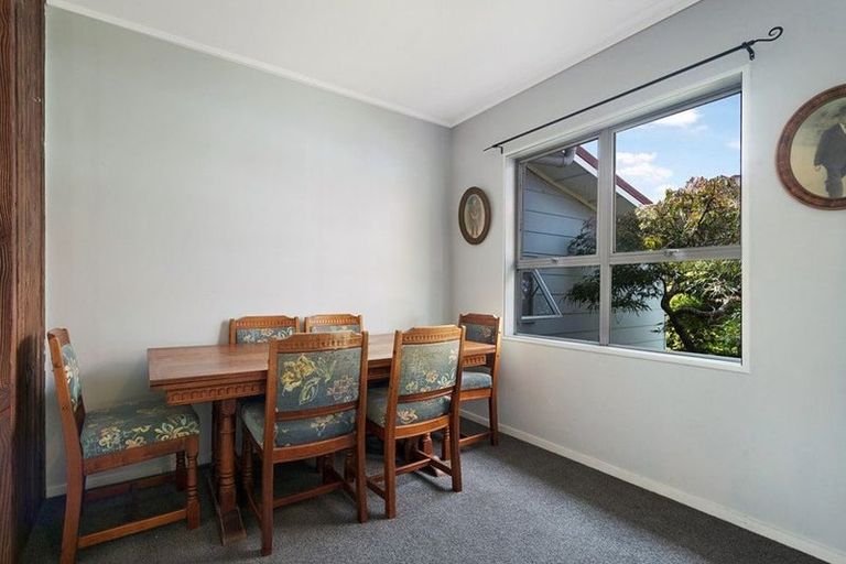Photo of property in 2 Tapu Road, Huapai, Kumeu, 0810