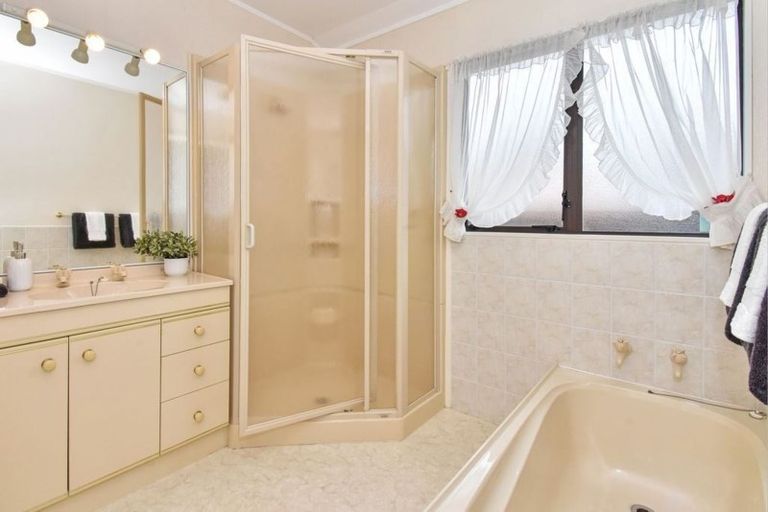 Photo of property in 1/3 Mahon Place, Papatoetoe, Auckland, 2025