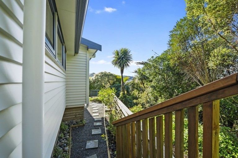 Photo of property in 65a Thurleigh Grove, Karori, Wellington, 6012