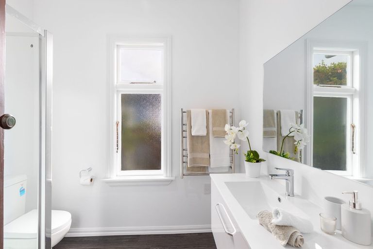 Photo of property in 66 Saint Martins Road, Saint Martins, Christchurch, 8022