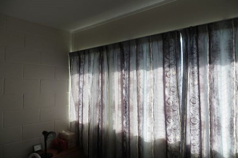 Photo of property in 18 Kent Street, Waiuku, 2123