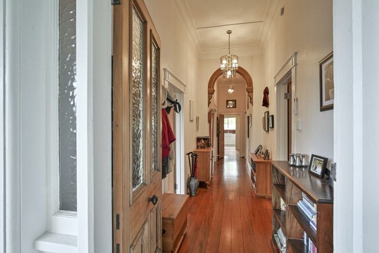 Photo of property in 1205a Karamu Road North, Mayfair, Hastings, 4122