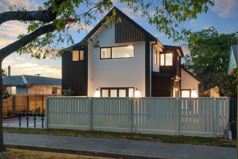 Photo of property in 2/23 Studholme Street, Somerfield, Christchurch, 8024
