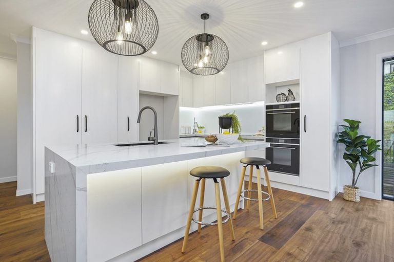 Photo of property in 116 Godfrey Drive, Orewa, 0931