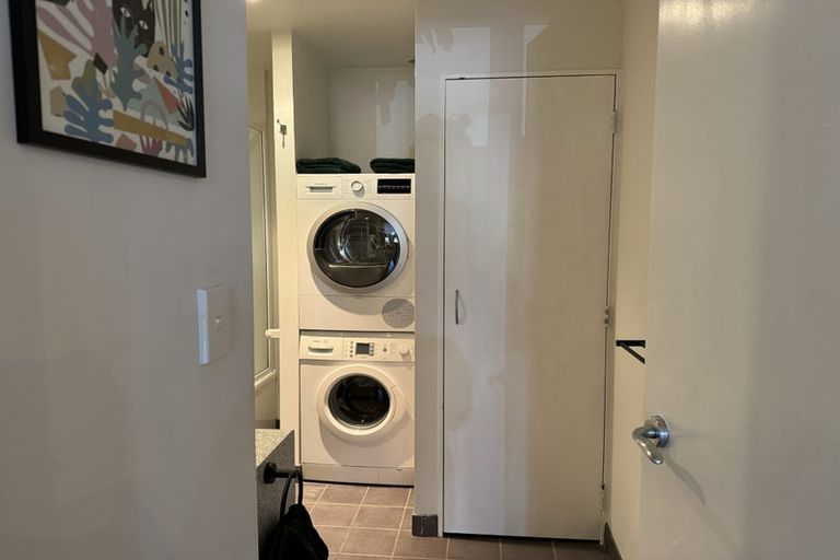 Photo of property in St Peters Apartments, 2e/192 Willis Street, Te Aro, Wellington, 6011