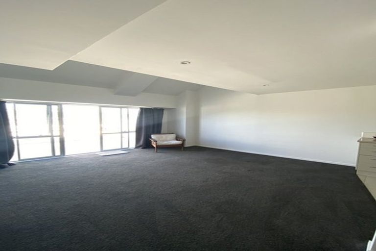 Photo of property in Coromandel Heights, 3/111 Coromandel Street, Newtown, Wellington, 6021