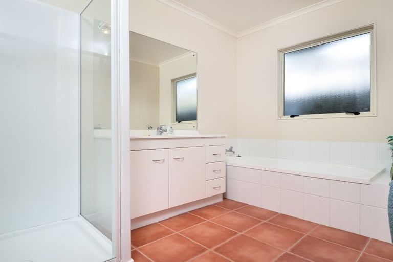 Photo of property in 30a Highfields Terrace, Henderson, Auckland, 0612