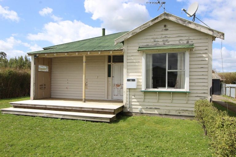 Photo of property in 90 Grey Street, Woodville, 4920