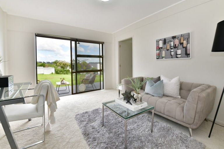 Photo of property in 18 Melandra Road, Stanmore Bay, Whangaparaoa, 0932