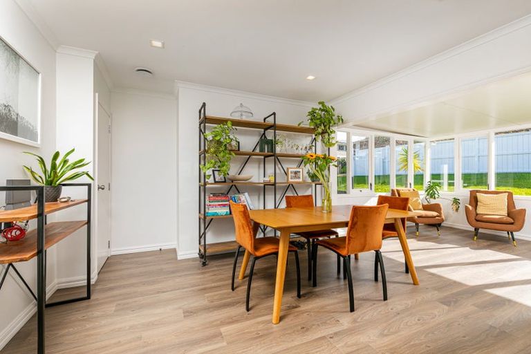 Photo of property in 49 Compton Street, Hillcrest, Auckland, 0627