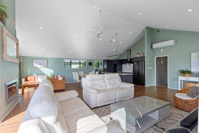 Photo of property in 918b Papamoa Beach Road, Papamoa Beach, Papamoa, 3118