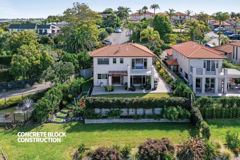 Photo of property in 1/126 Whangaparaoa Road, Red Beach, 0932