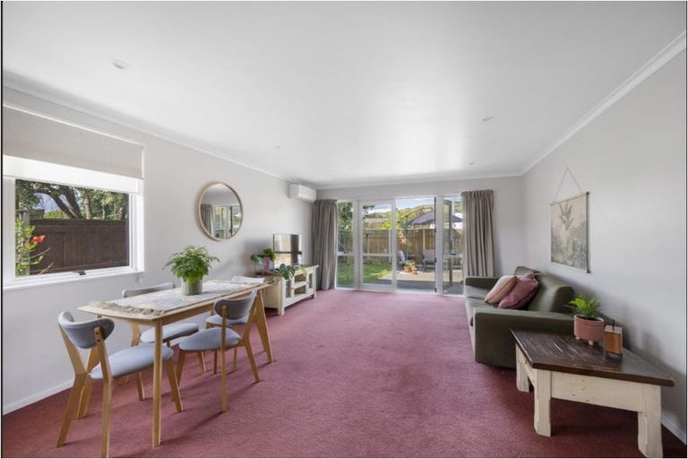 Photo of property in 1/2 Trigg Crescent, Taradale, Napier, 4112