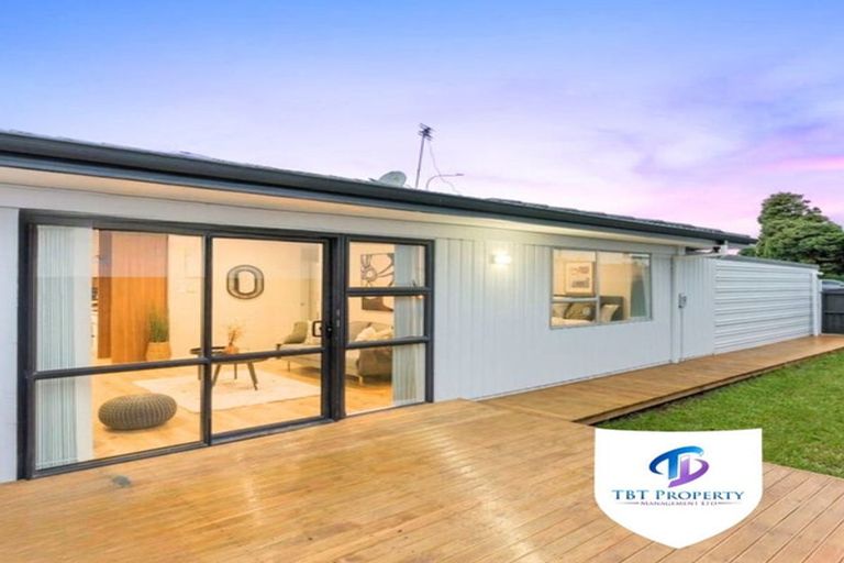 Photo of property in 1/735 Massey Road, Mangere, Auckland, 2022