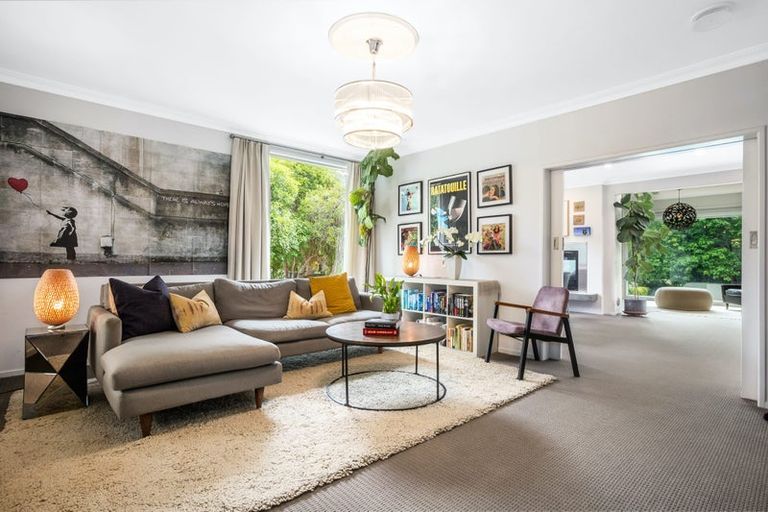Photo of property in 41 Chatsworth Road, Silverstream, Upper Hutt, 5019