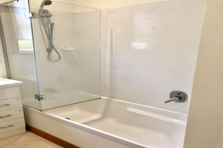 Photo of property in 20 Fraser Avenue, Johnsonville, Wellington, 6037