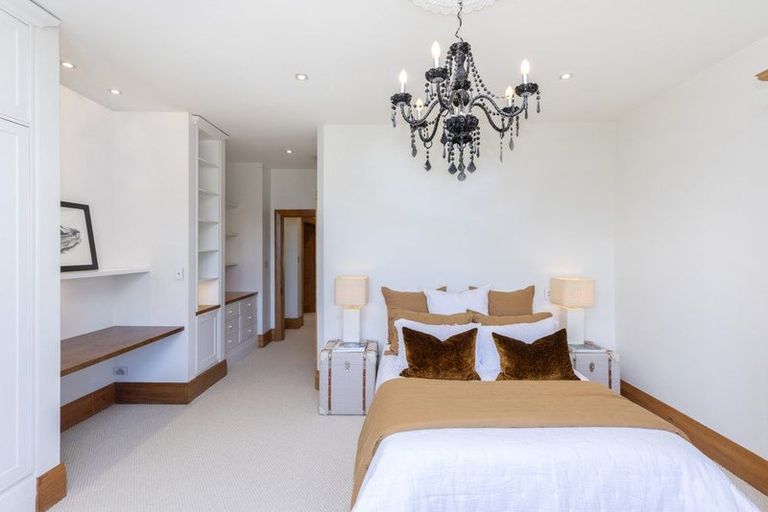 Photo of property in 5 Saint Barnabas Lane, Fendalton, Christchurch, 8052