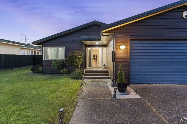 Photo of property in 75 Kamara Road, Glen Eden, Auckland, 0602