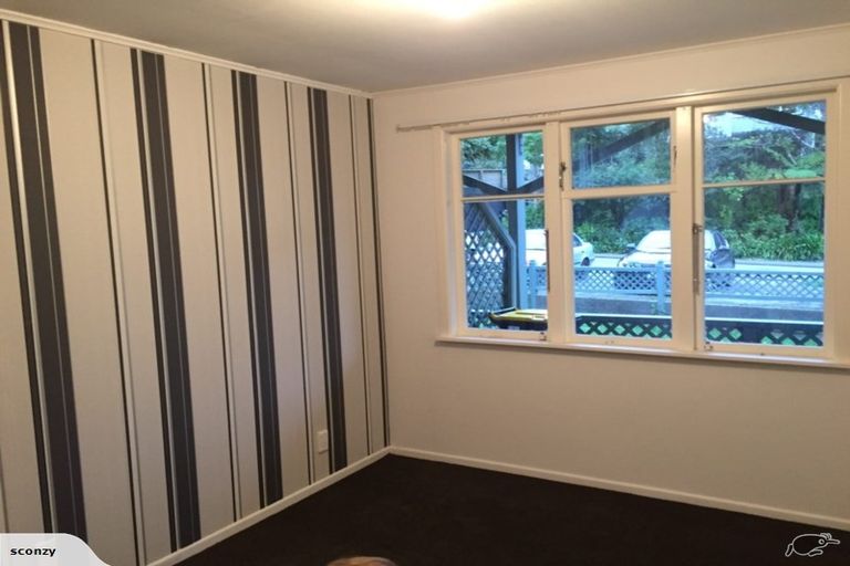 Photo of property in 1/62 Simla Crescent, Khandallah, Wellington, 6035