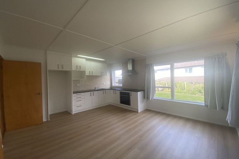 Photo of property in 14 Reynella Drive, Massey, Auckland, 0614