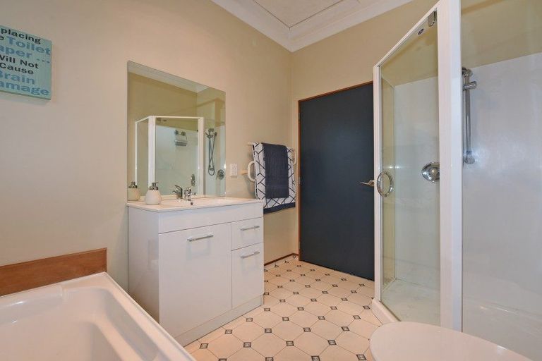 Photo of property in 54 Athlone Crescent, Avalon, Lower Hutt, 5011