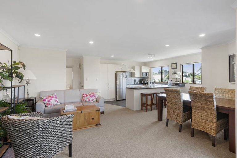 Photo of property in 70 Palmgreen Court, Stanmore Bay, Whangaparaoa, 0932