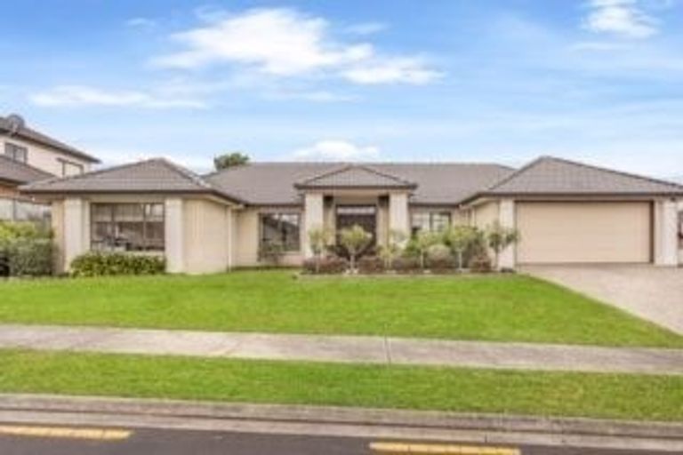 Photo of property in 3 Gordal Place, Flat Bush, Auckland, 2016
