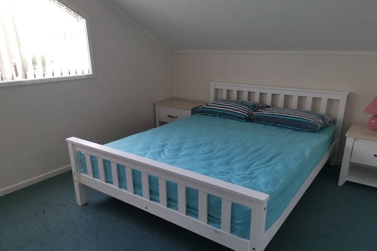 Photo of property in 2/242 Pakuranga Road, Pakuranga Heights, Auckland, 2010