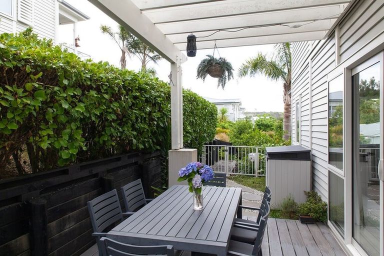 Photo of property in 43 Landmark Terrace, Orewa, 0931