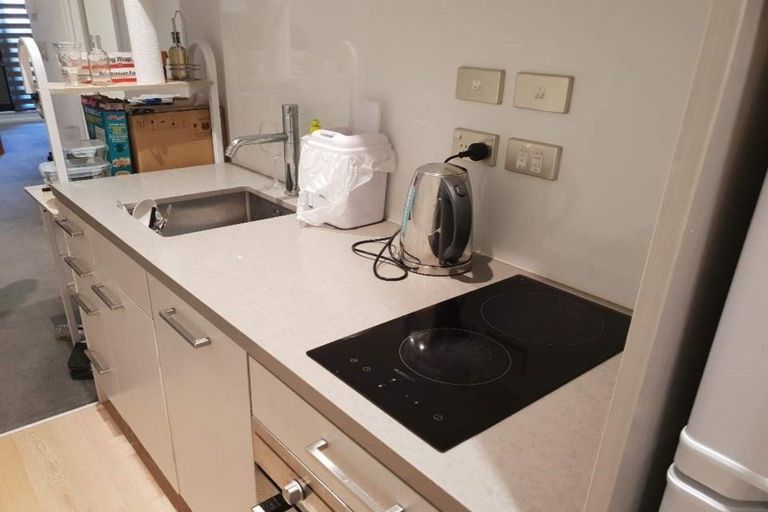 Photo of property in 2 Salford Place, Awapuni, Palmerston North, 4412