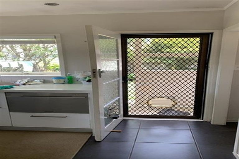 Photo of property in 1/32 Evelyn Place, Hillcrest, Auckland, 0627