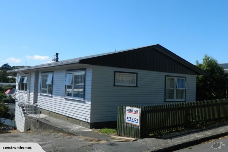 Photo of property in 3 Merritt Way, Newlands, Wellington, 6037