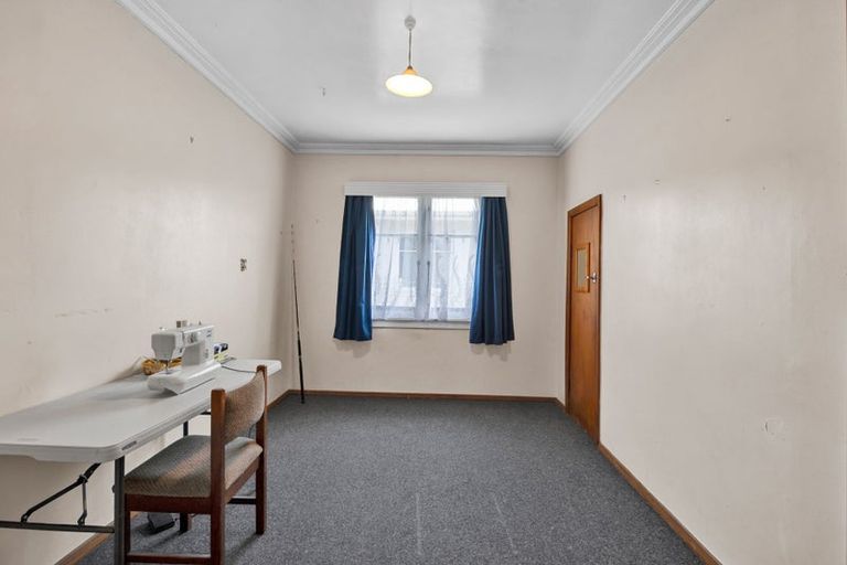 Photo of property in 8 Wellington Street, Hawera, 4610