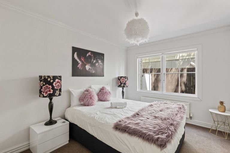 Photo of property in 122 Hine Street, New Plymouth, 4310