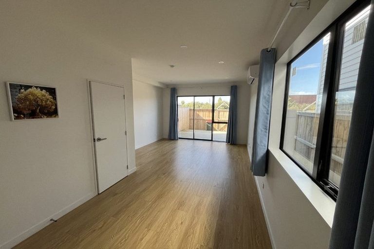Photo of property in 9 Kaha Road, Takanini, 2110